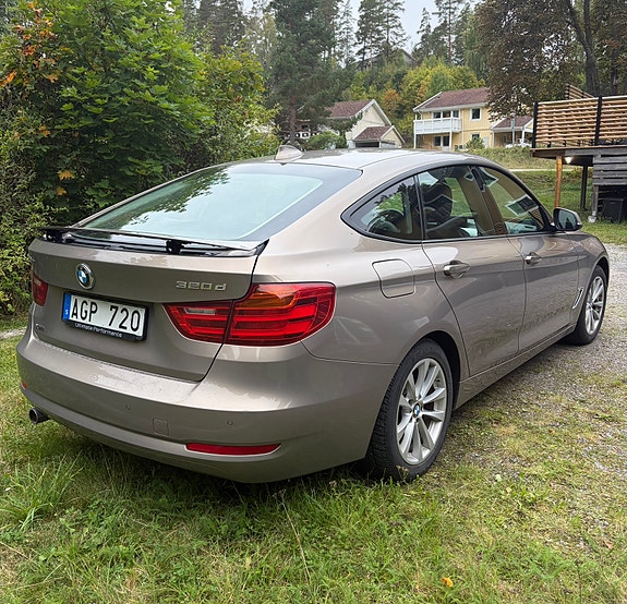 BMW 320d 3 of 13