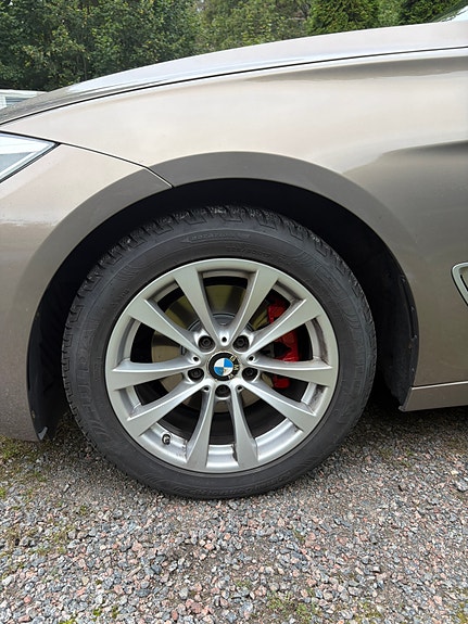 BMW 320d 4 of 13
