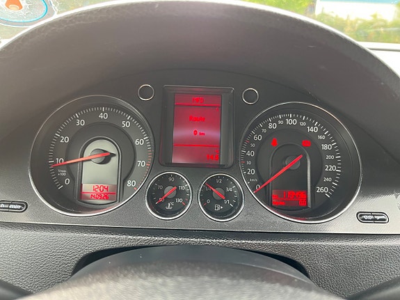 Volkswagen Passat 13 of 13