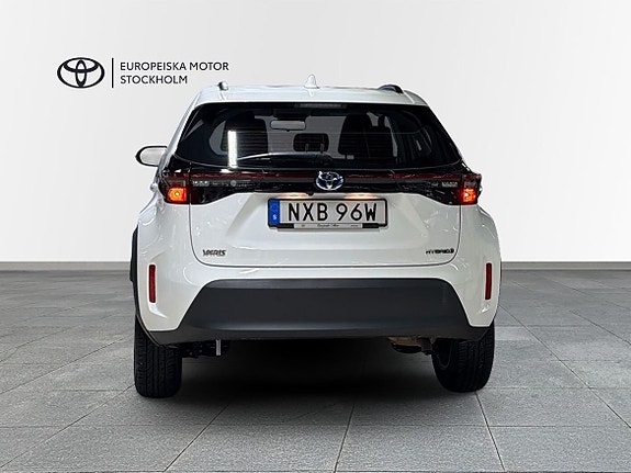 Toyota Yaris Cross 4 of 13