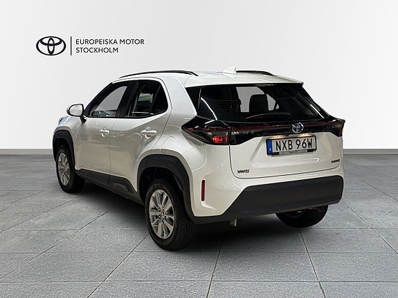 Toyota Yaris Cross 2 of 13