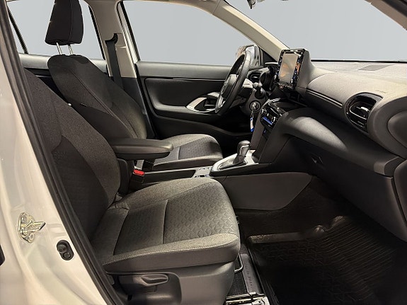 Toyota Yaris Cross 6 of 13