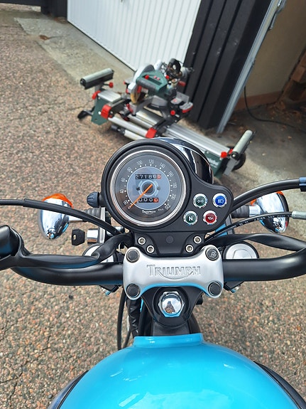 Triumph Bonneville 3 of 4