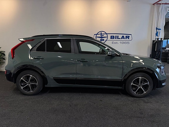 Kia Niro 2 of 25