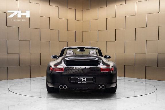 Porsche 911 Carrera 4S 4 of 22