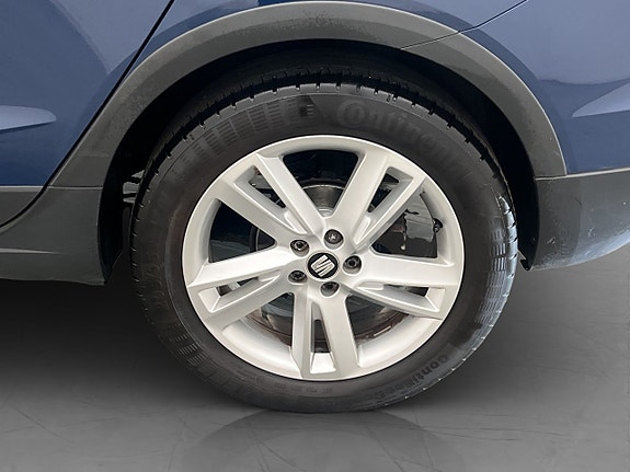 Seat Arona 28 of 30