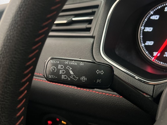 Seat Arona 15 of 30
