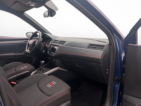 Seat Arona 26 of 30