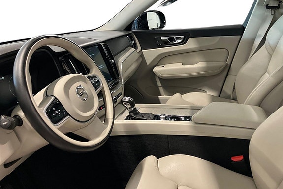 Volvo XC60 10 of 29