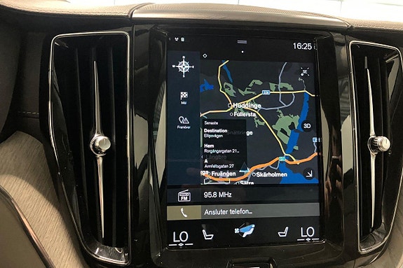 Volvo XC60 18 of 29
