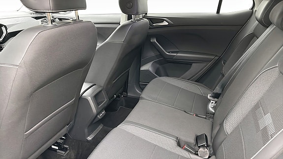 Volkswagen T-Cross 11 of 12