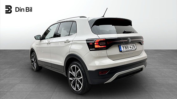 Volkswagen T-Cross 3 of 12