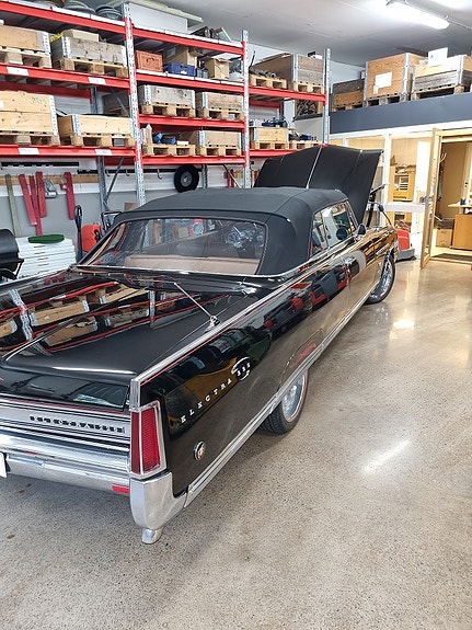 Buick Electra 225 2 of 7