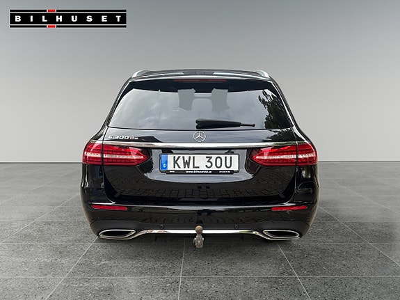 Mercedes-Benz E300 16 of 19