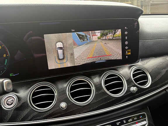 Mercedes-Benz E300 14 of 19