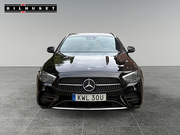 Mercedes-Benz E300 15 of 19