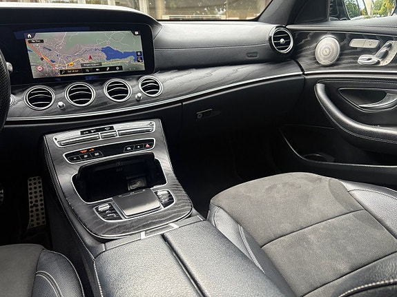 Mercedes-Benz E300 10 of 19