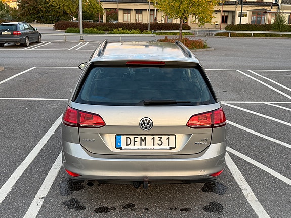 Volkswagen Golf VII 7 of 9