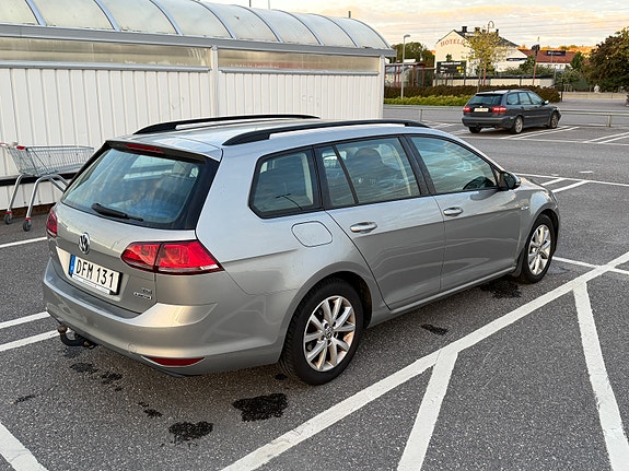 Volkswagen Golf VII 3 of 9