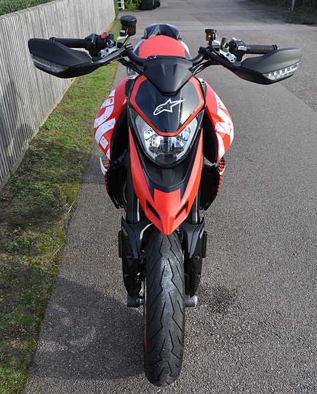Ducati Hypermotard 950 RVE 5 of 10