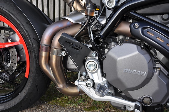 Ducati Hypermotard 950 RVE 9 of 10