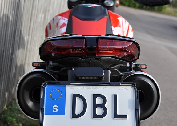 Ducati Hypermotard 950 RVE 6 of 10