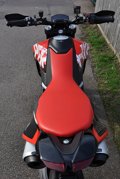 Ducati Hypermotard 950 RVE 8 of 10