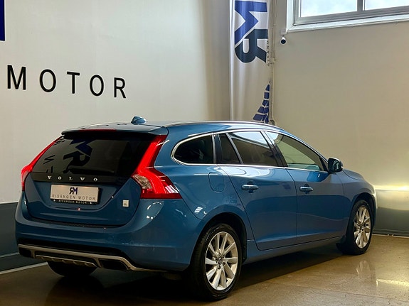 Volvo V60 4 of 18