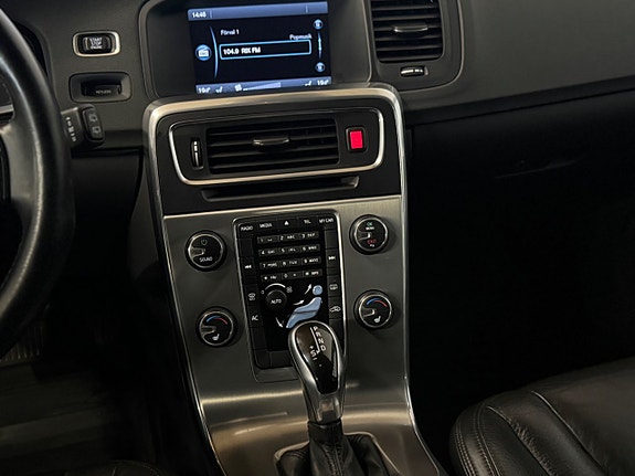Volvo V60 13 of 18