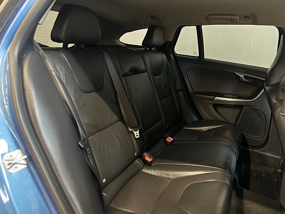 Volvo V60 15 of 18