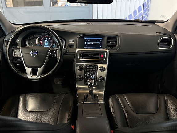 Volvo V60 10 of 18