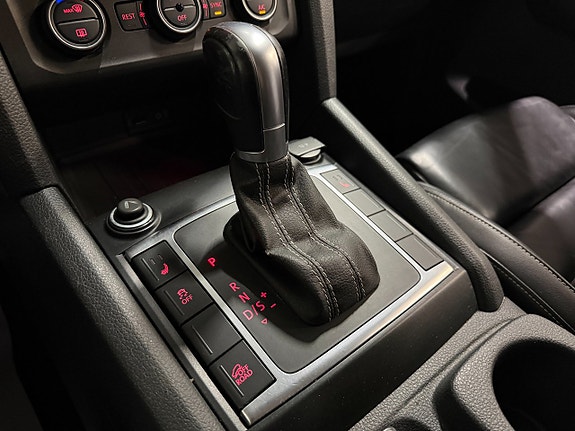 Volkswagen Amarok 15 of 19