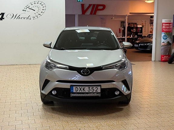 Toyota C-HR 10 of 24
