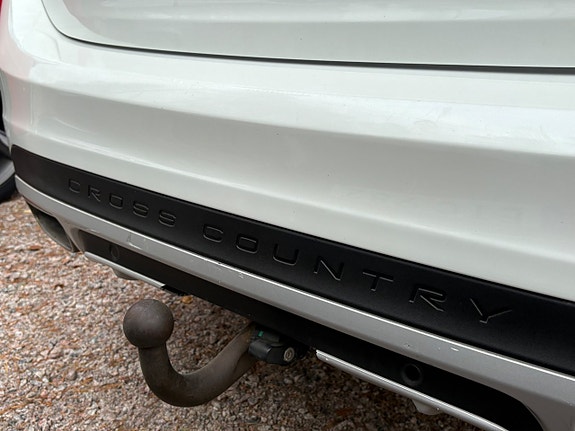 Volvo V60 Cross Country 11 of 30