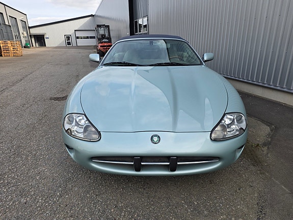 Jaguar XK 5 of 8