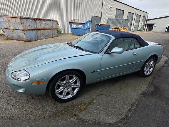 Jaguar XK 3 of 8