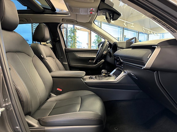 Mazda CX-60 5 of 7
