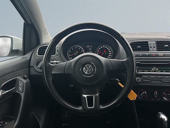 Volkswagen Polo 9 of 21