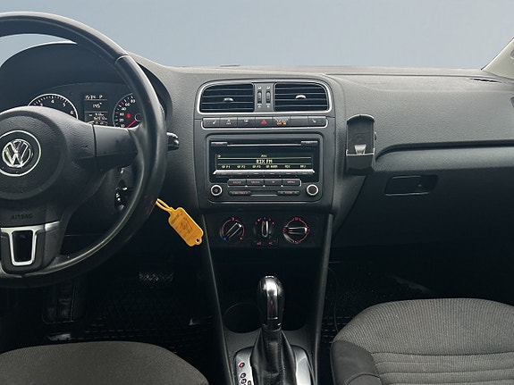 Volkswagen Polo 11 of 21
