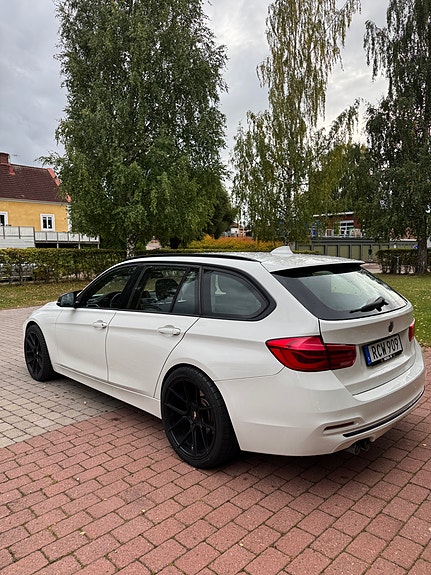 BMW 320d 4 of 14