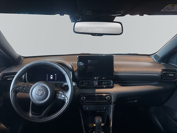 Toyota Yaris 8 of 9