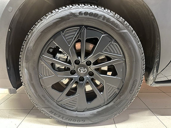 Toyota bZ4X 17 of 17