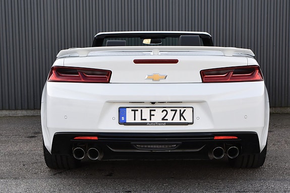 Chevrolet Camaro 10 of 26