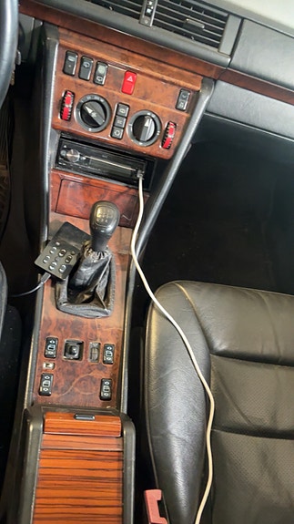 Mercedes-Benz 300 TD 13 of 13