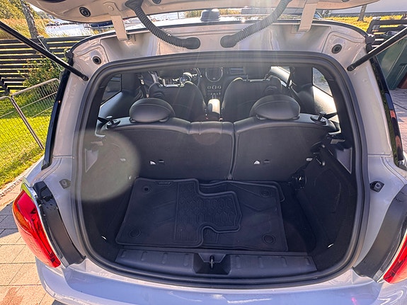 MINI Cooper SE 10 of 10