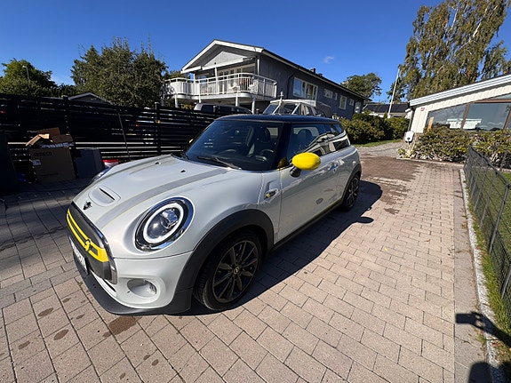 MINI Cooper SE 6 of 10