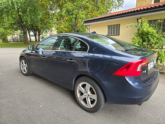 Volvo S60 5 of 5