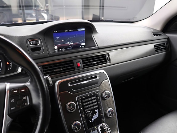 Volvo XC70 17 of 30