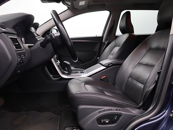 Volvo XC70 15 of 30