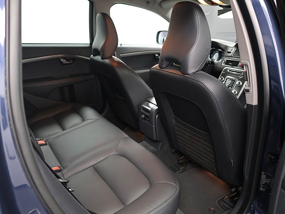 Volvo XC70 26 of 30